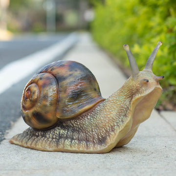 Resin Garden Snail Sculpture, 6.32 Inch Outdoor Courtyard Decor
