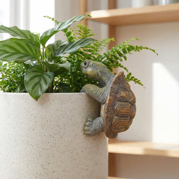 Resin Turtle Garden Statue, Climbing Pose Figurine for Terrarium and Outdoor Decor